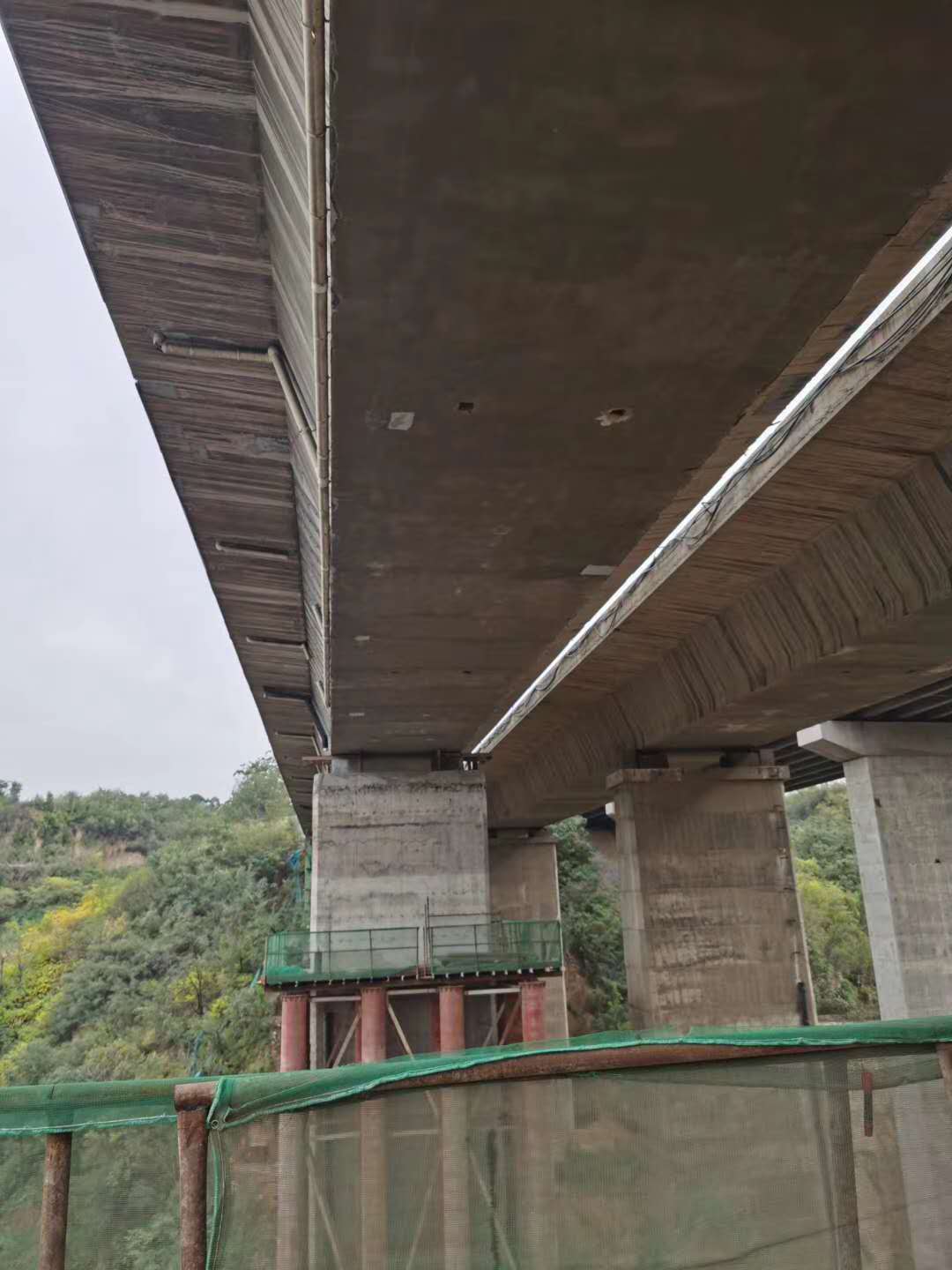 海淀桥梁加固前制定可行设计方案图并用对施工方法